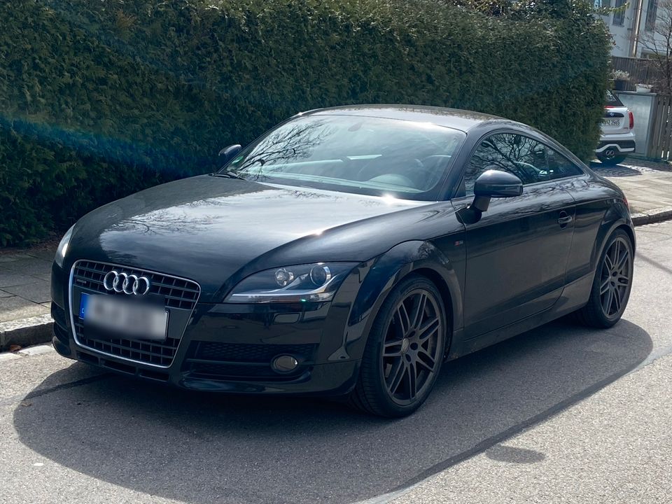 Audi TT Coupe 2.0 TFSI quattro S tronic in Pullach