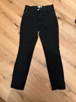 Schwarze Skinny Jeans M 38 Neuhausen-Nymphenburg - Neuhausen Vorschau