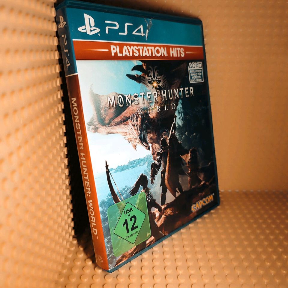 Playstation 4 Monster Hunter World in Klipphausen