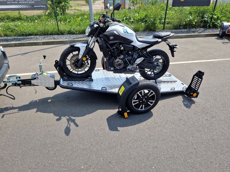 TOP Trailer Motorrad Anhänger Lorries MT-1 mit 750 kg NEU+SOFORT in Weilerswist