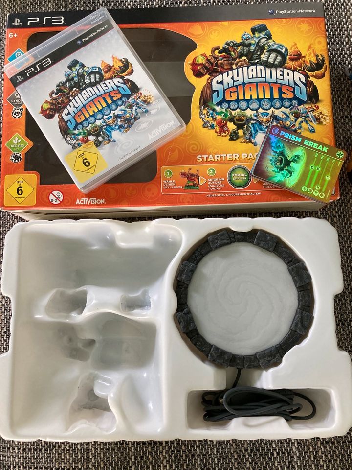 Skylanders Giants PS 3 inkl. 16 Figuren in Voerde (Niederrhein)