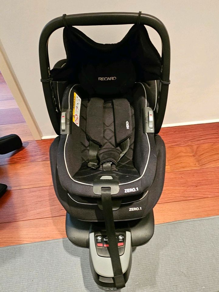 Autokindersitz Recaro Zero.1 mit Babyschale in Hamburg