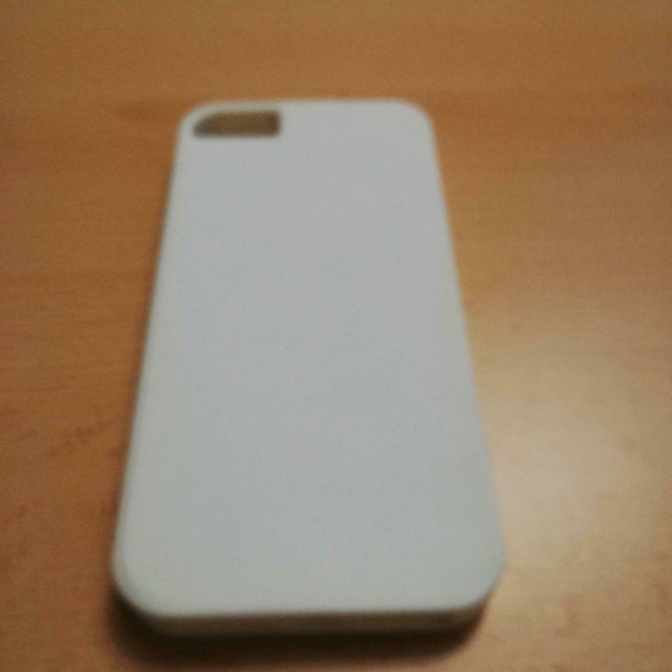 Hūlle fūr iPhone 5S, nagel neu farbe ist weis in Eutin
