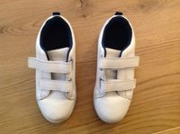 Turnschuhe/Sneaker in weiß für Kinder Größe 30 Frankfurt am Main - Sachsenhausen Vorschau