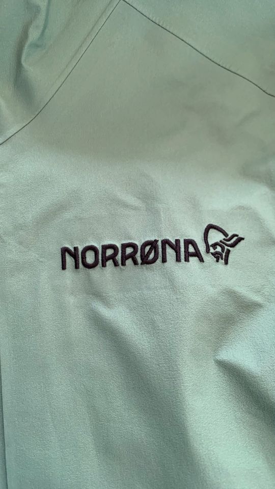 Norrona Lofoten Gore-Tex Active Men Jacke Gr S in Bruchsal