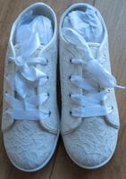 neu ungetragen Next UK Brautturnschuhe Sneakers Spitze Creme Gr37 Saarland - Gersheim Vorschau