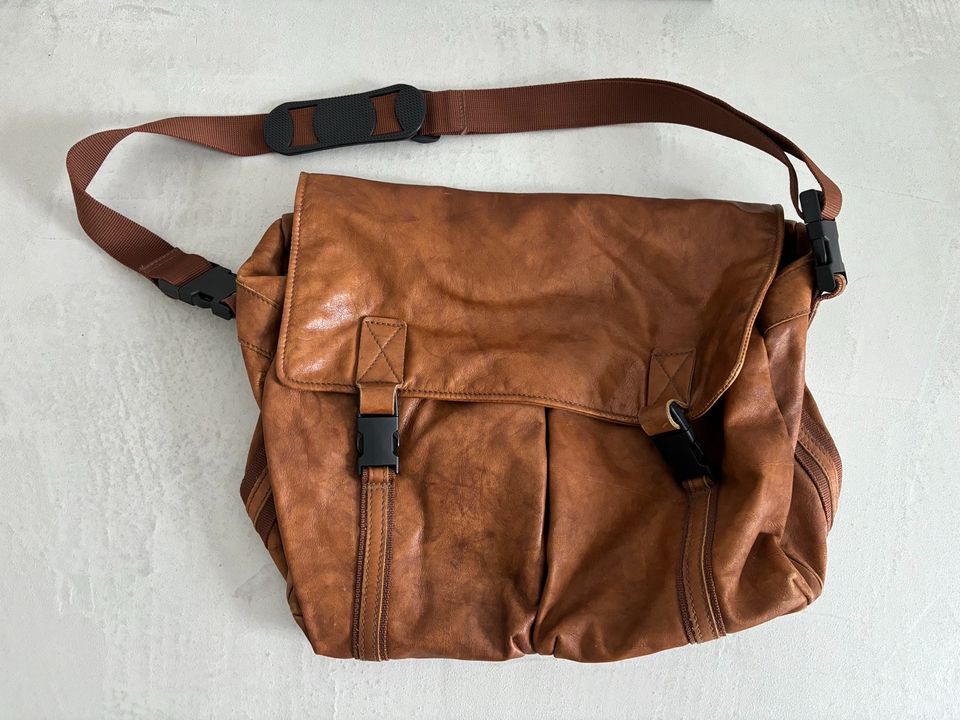 Vintage Traveller Ledertasche Aktentasche Umhängetasche braun in Rheda-Wiedenbrück