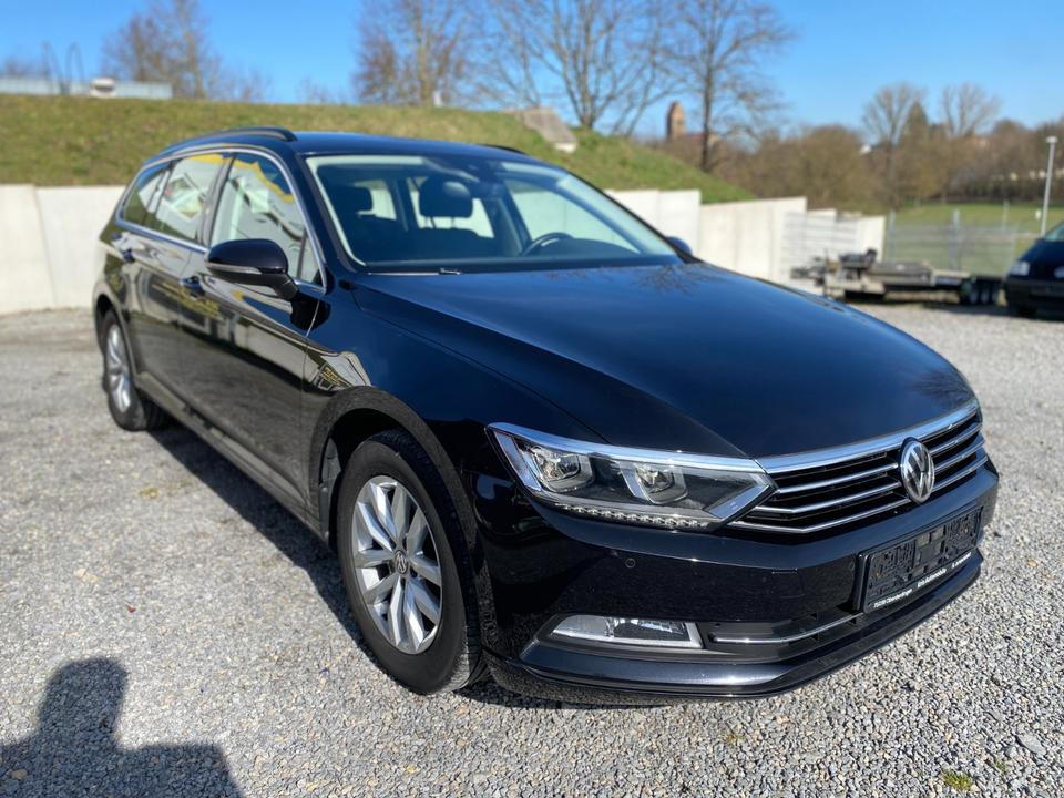 Volkswagen Passat Variant 2.0TDI DSG*Kamera*ACC*LED*19%MwSt. in Oberderdingen