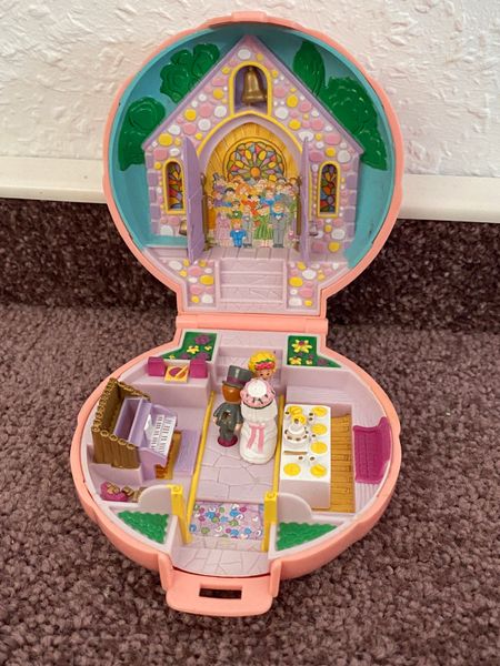 Polly Pocket Nancy's Hochzeit Kapelle Brautjunger Bluebird 1989 in  Nordrhein-Westfalen - Hückelhoven | Barbie Spielzeug gebraucht kaufen |  eBay Kleinanzeigen ist jetzt Kleinanzeigen