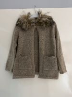 Mädchen Strickjacke mit abnehmbarem Pelzkragen 116 braun Primark Bielefeld - Schildesche Vorschau