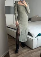 & other stories kleid maxikleid 38 weiß grün neu Hessen - Mücke Vorschau