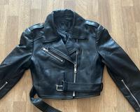 Stylische schwarze Lederjacke – wie neu Sachsen - Riesa Vorschau
