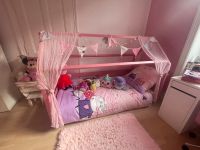 NEU Hausbett Kinderbett 90 x 200 Kiefer rosa + Matratze Frankfurt am Main - Nordend Vorschau