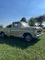 Ford F250 Pickup, V8, Automatik, Patina Niedersachsen - Rehden Vorschau