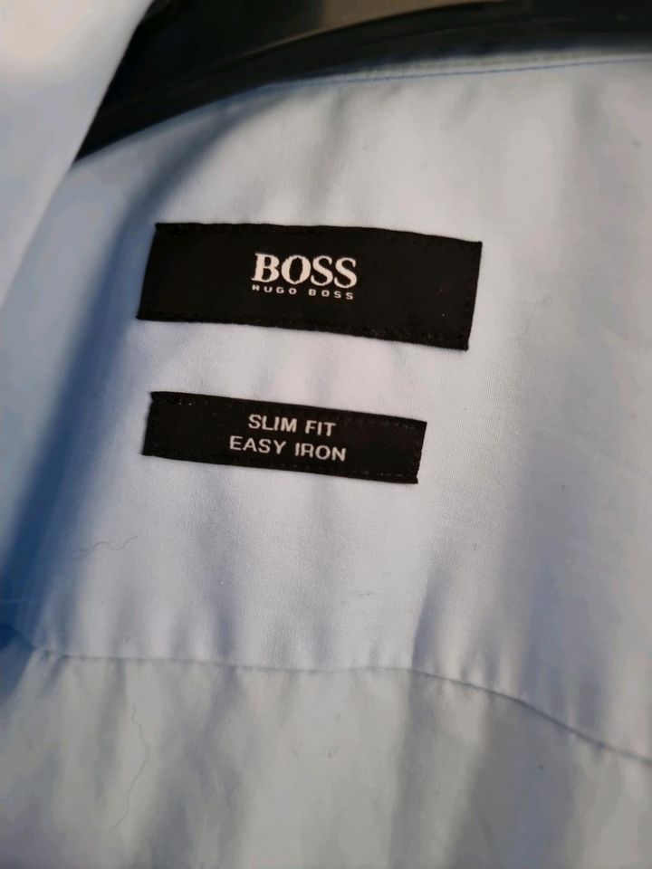 Hugo Boss Slim Fit Hemden gr. 39 16 1/2 in Wülfrath