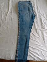 Damen Jeans Größe L mit Stickerei Hessen - Königstein im Taunus Vorschau
