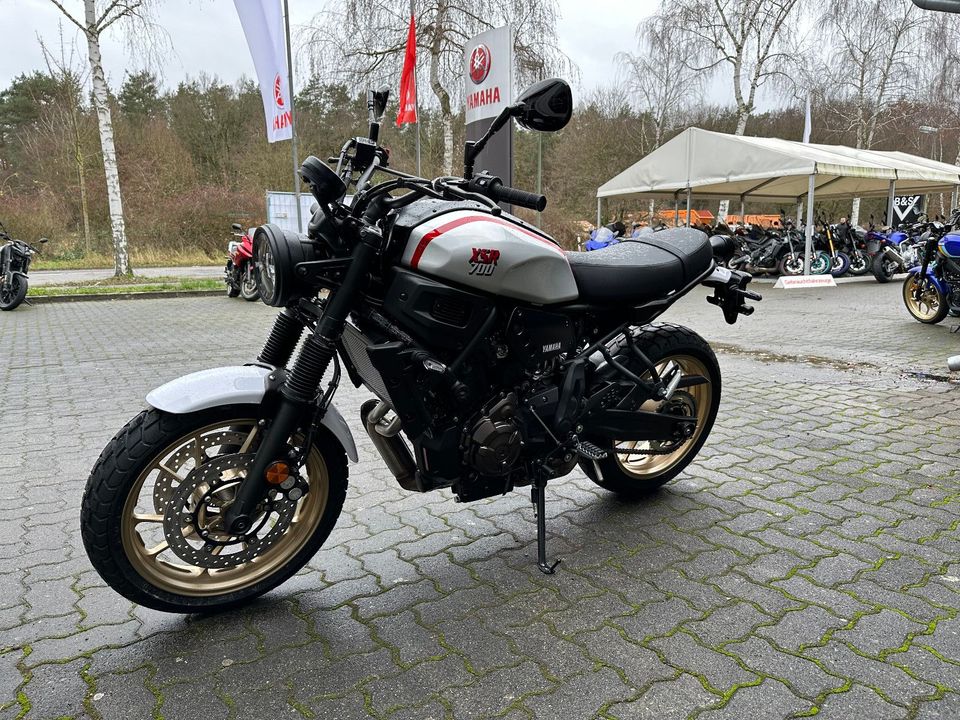 Yamaha XSR700 X-Tribute LED Modelljahr 2023 in Hanau