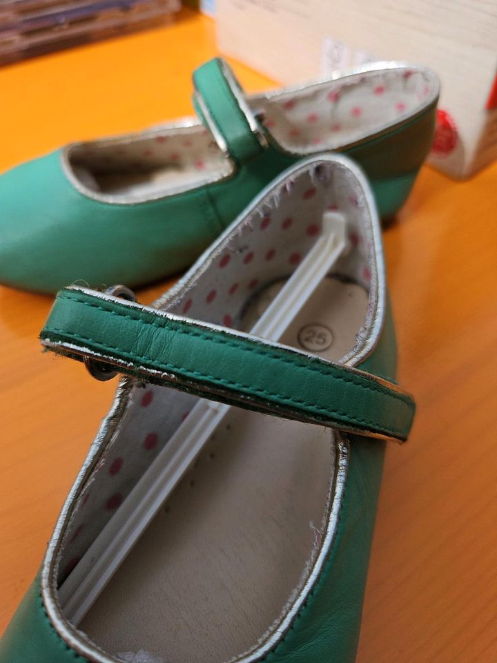 Ballerina Schuhe von Mini Boden in türkisgrün in Kitzingen