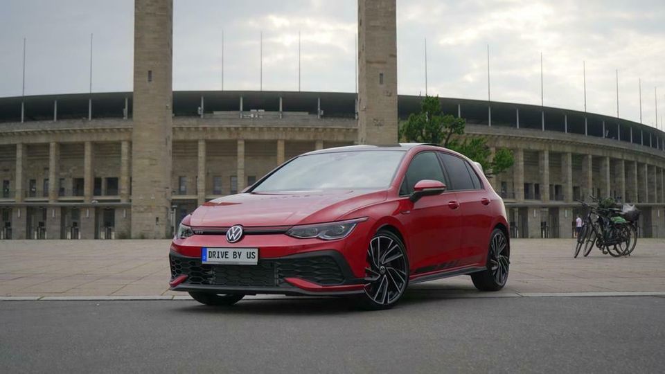 VW Golf 8 GTI Clubsport Autovermietung Mietwagen Automieten Rent a car in Berlin