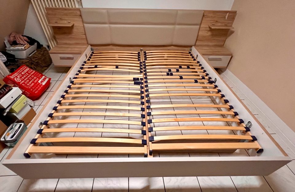 Bett Doppelbett 180x200 cm Anlieferung möglich t1 in Stahnsdorf