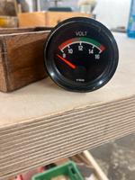 VDO Rundinstrument Voltmeter Nordrhein-Westfalen - Sundern (Sauerland) Vorschau