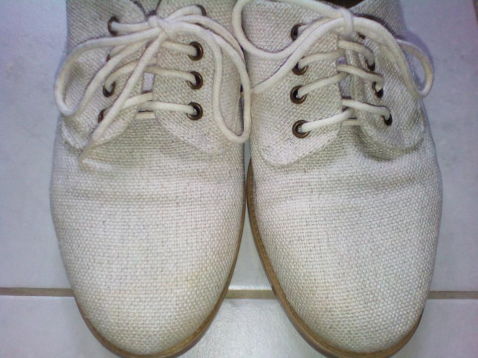 Schöne Leinenschuhe Gr. 37 in beige, reparaturbedürftig in Isenbüttel