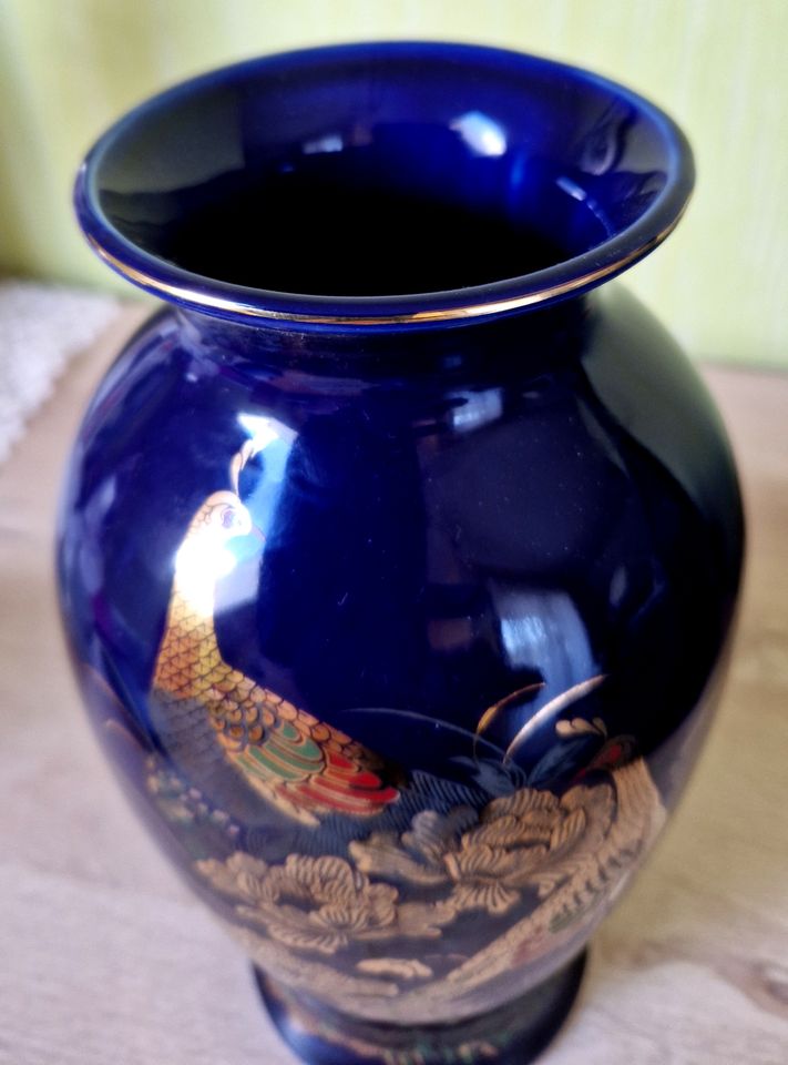 Kobaltblaue japanische Vase Höhe 22 cm in Creuzburg