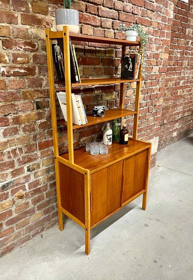 Teak Kommode Highboard Regal Bücherschrank Vintage Mid Century in Berlin