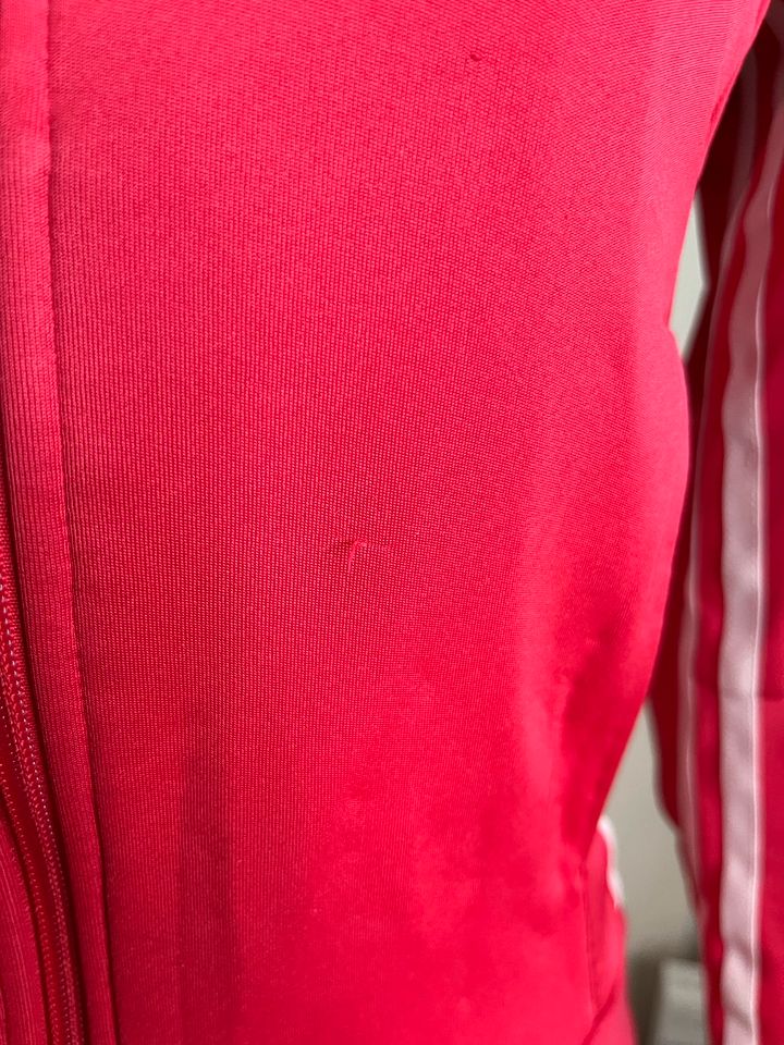 ADIDAS Sportjacke rot 36 in Pleiskirchen