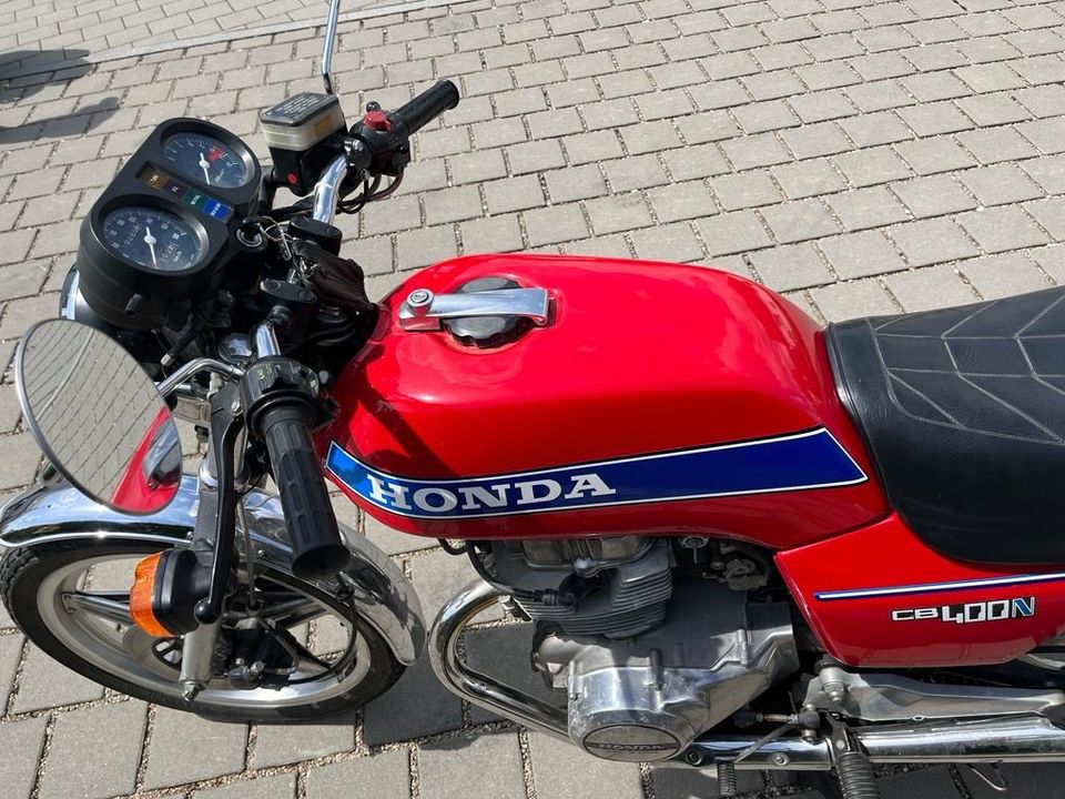 Honda CB 400N in Ihrlerstein