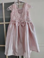 Hochwertiges Kleid festlich Spitze rosa Schleife hinten 134 Güstrow - Landkreis - Güstrow Vorschau