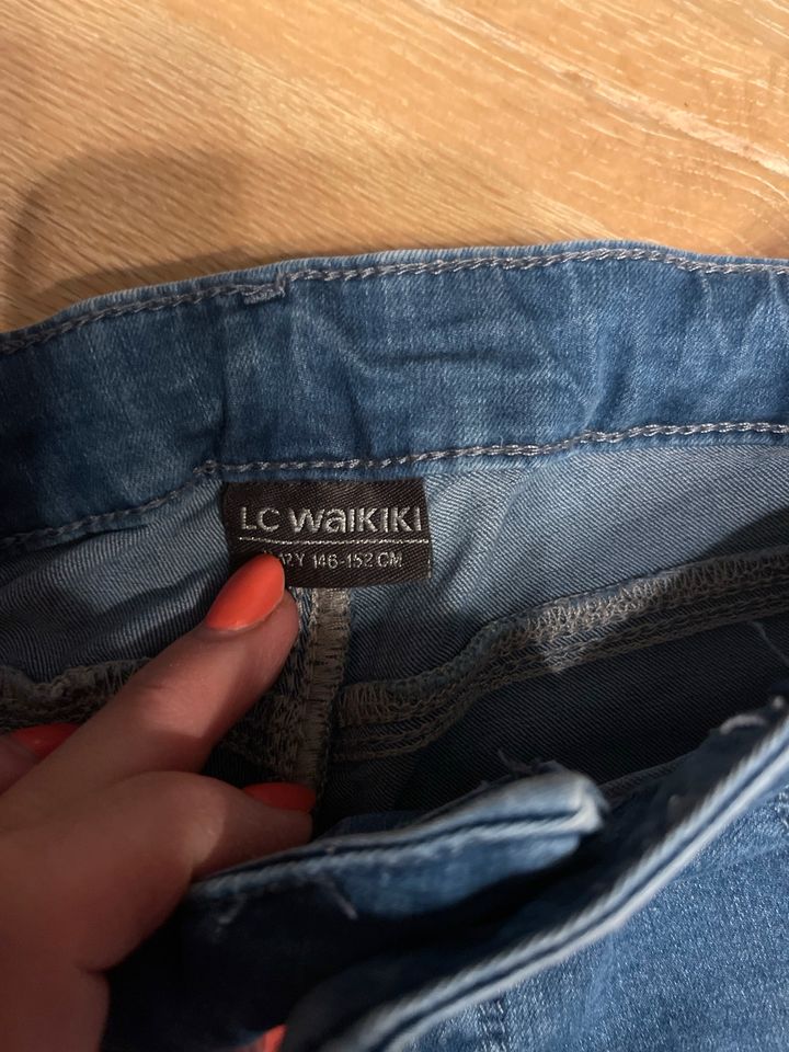 Waikiki Gr 146 152Jeanshose  Hose Jeans Herz Paietten Neu w. in Burgstetten