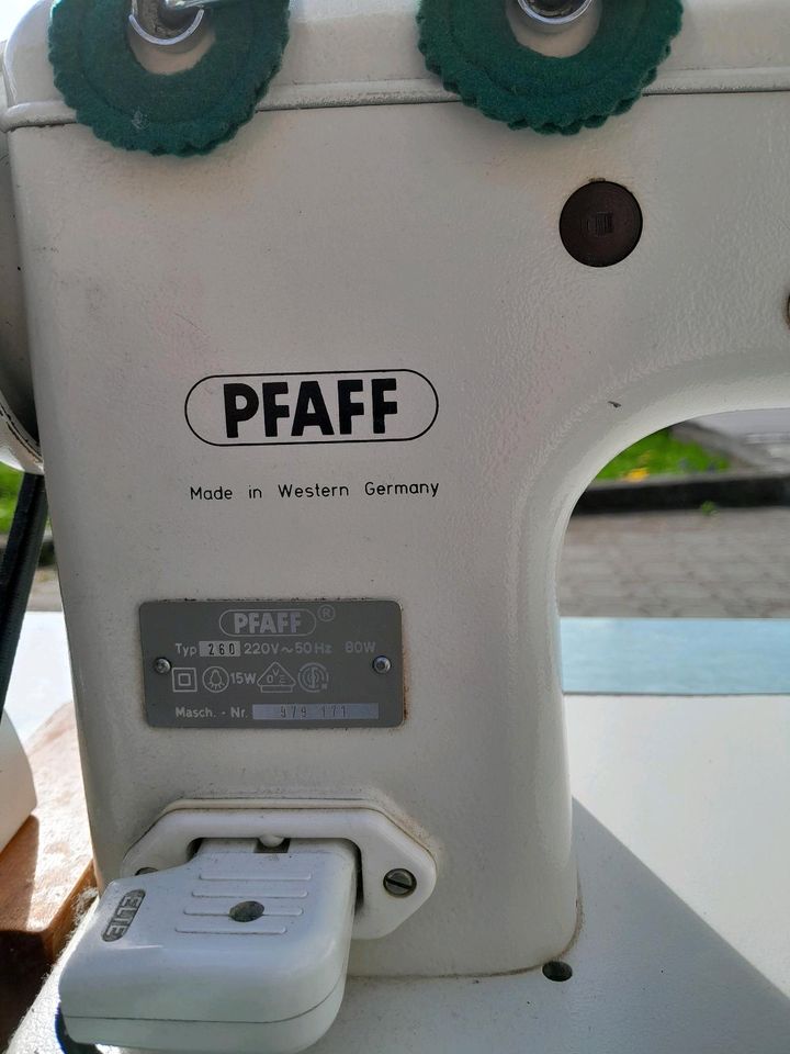 Nähmaschine von  Pfaff in Wain