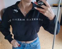 Kurzer NIKE Pulli XS schwarz Hessen - Hofbieber Vorschau