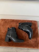 Schicke Stiefeletten Metallknopf Absatz 7cm H&M ausverkauft 38 Berlin - Tempelhof Vorschau