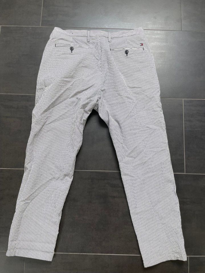 Tommy Hilfiger Denton Chino Herren Hose W34/ ca L 32 gestreift in Wunstorf