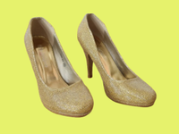 Glänze in Gold – Deine High Heels für den großen Auftritt! Baden-Württemberg - Sindelfingen Vorschau