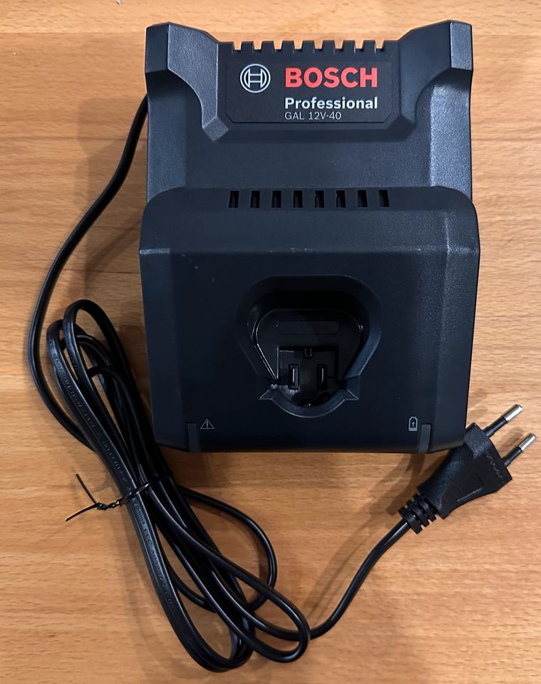 Bosch Professional - Schnellladegerät GAL 12V-40 *NEU* in Bremen