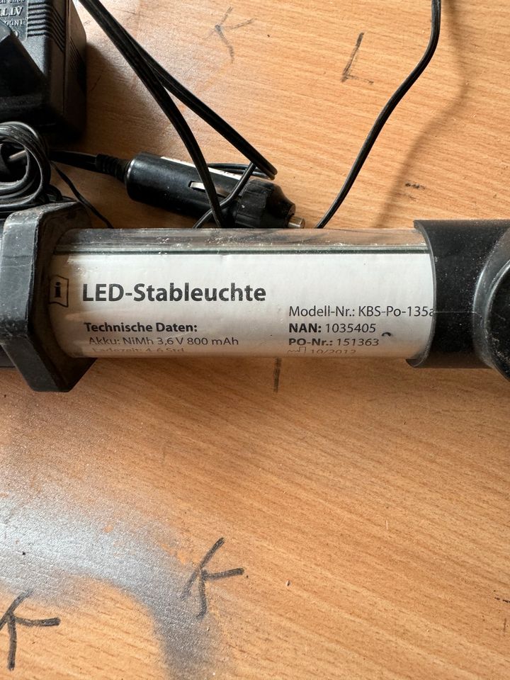 LED Stableuchte mit ladenetzteil in Albstadt