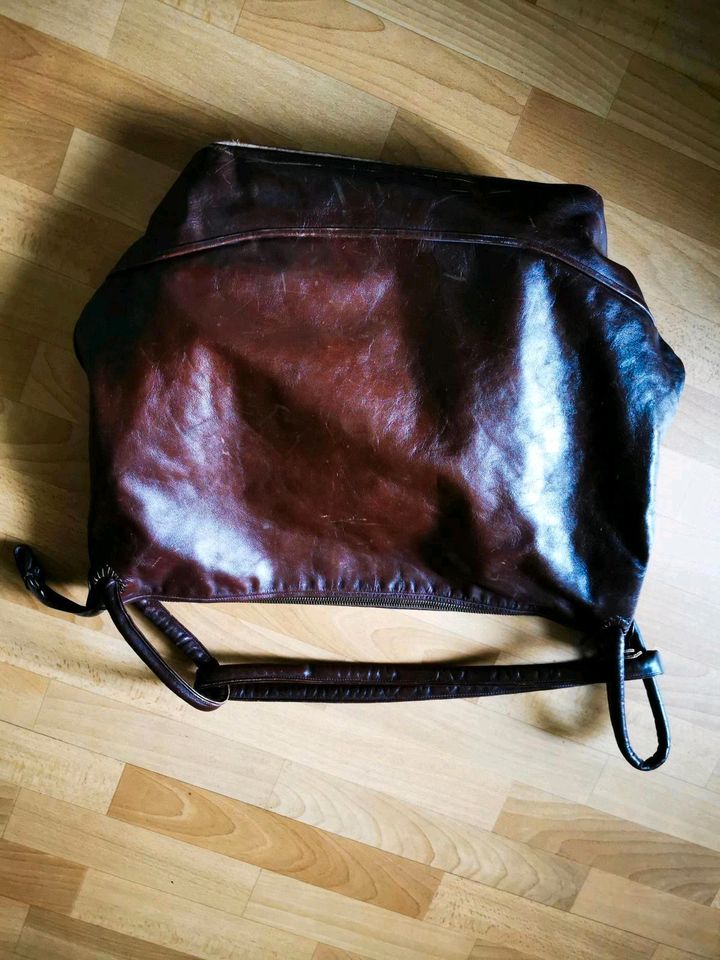 Große Ledertasche + Vintage + Sport Leather + Retro + Second Hand in Berlin