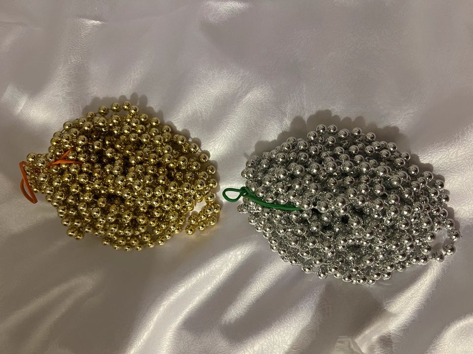 Gold & Silber Perlenkette Dekoperlen Girlande jeweils 4€ in Wuppertal