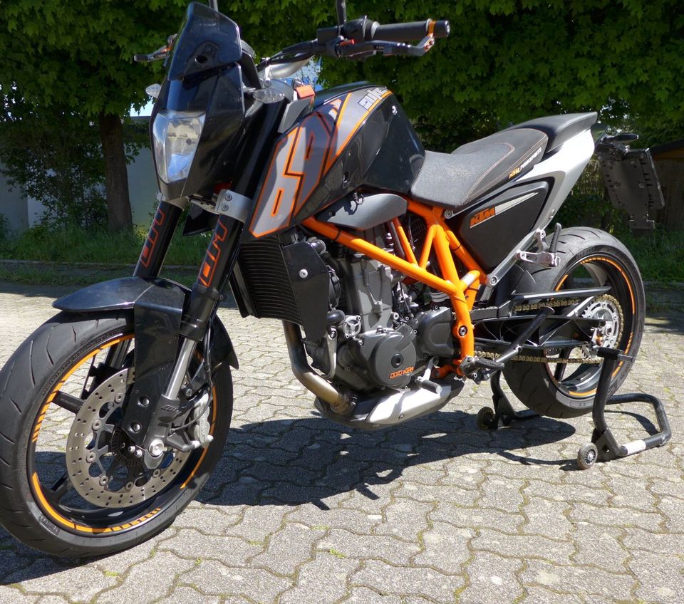 KTM DUKE 690 BLACK Bj. 2012 in Bruchsal