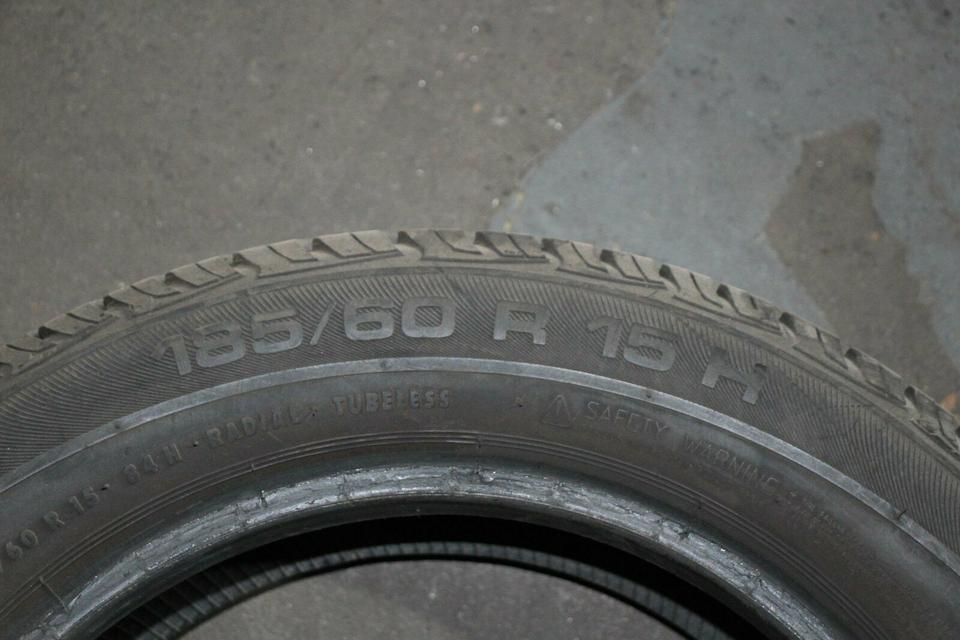 ► 4 Sommerreifen Uniroyal RainExpert 185/60R15 84H 185 60 15 in Mörfelden-Walldorf