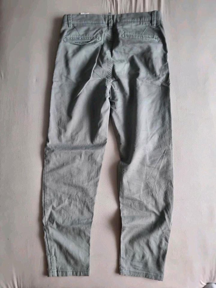 Zara Chino Hose in der.Gr.152 in Bamberg