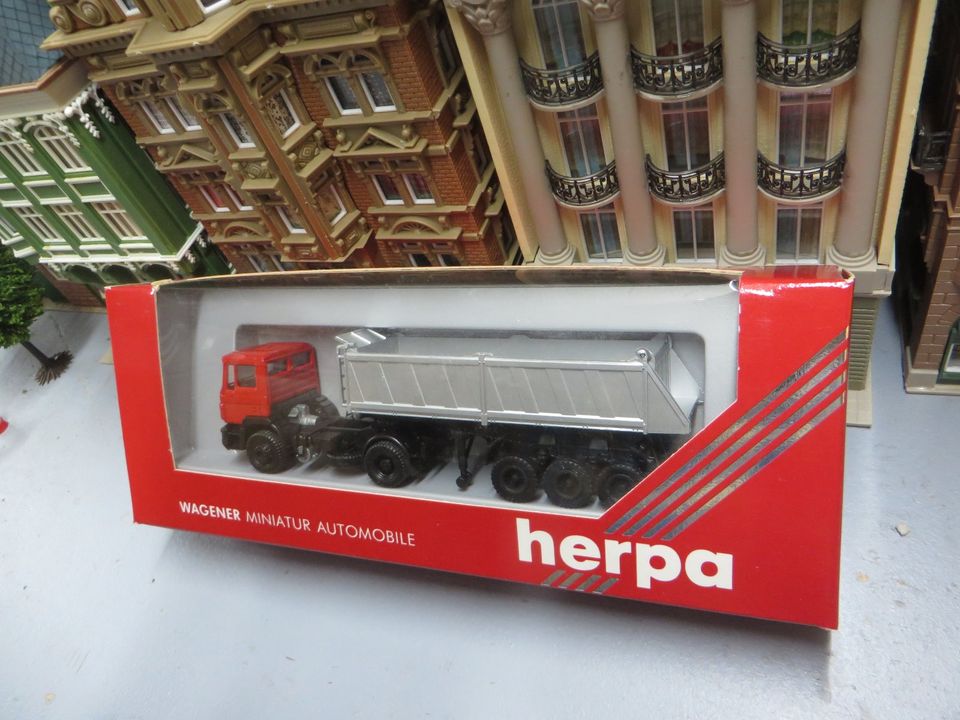 Herpa HO Modell   MAN rot  Baustellen Sattelzug .....für 14 € in Essen