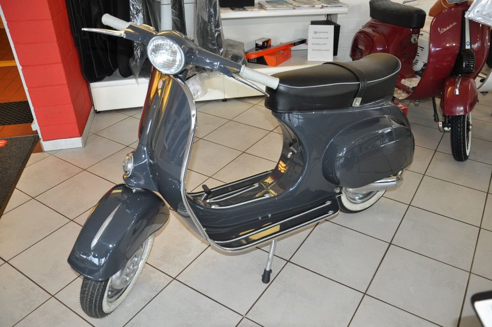 Vespa V50 N Rundlicht 1968 Top wie NEU in Harrislee