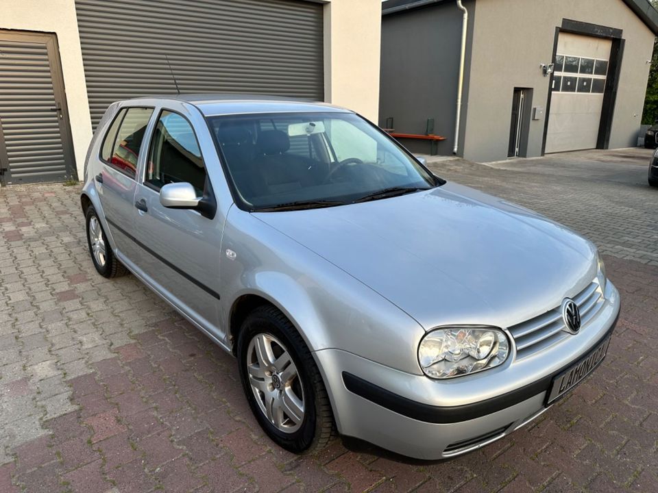 Volkswagen 1.6 FSI Champ*Scheckheft*1.Hand*Klima*Tüv Neu* in Gundelsheim