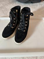 Wildleder Boots mit Reißverschluss und Plateau Absatz Größe 5 1/2 Rheinland-Pfalz - Koblenz Vorschau