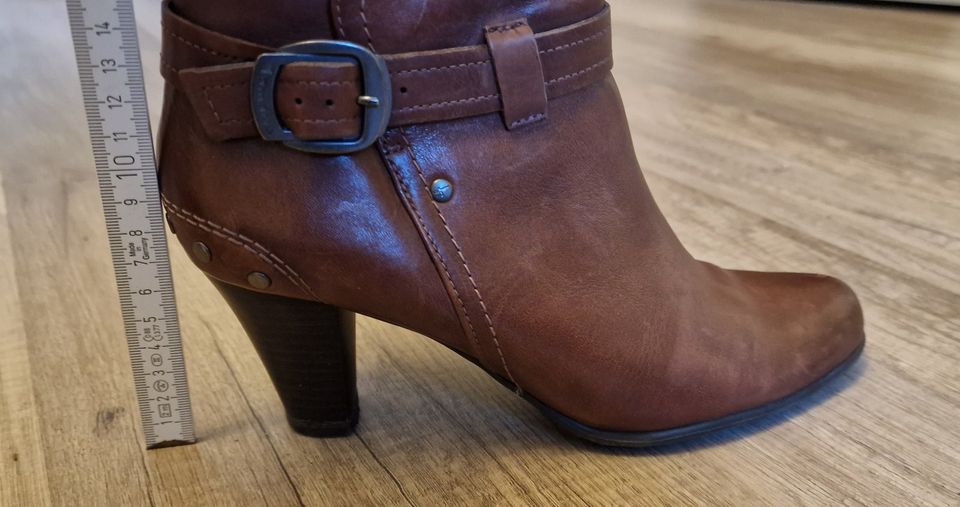 Echtleder-Stiefeletten von Tamaris | Größe 39 | kaum getragen in Berlin