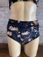 RAD Polewear Shorts High waist S schwarz cherry blossom Berlin - Lichtenberg Vorschau